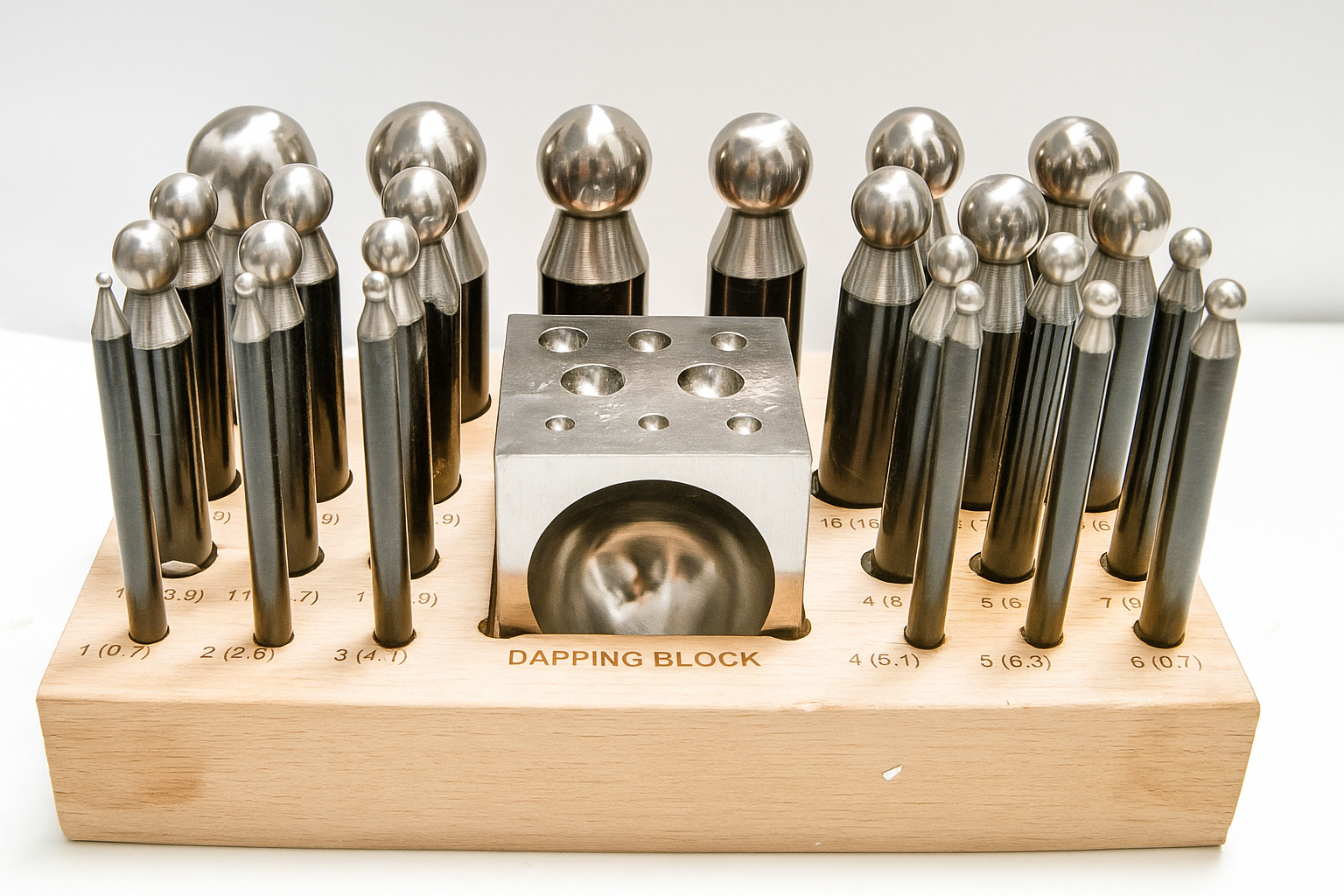 EMBUTIDORES Y EMBUTIDORAS